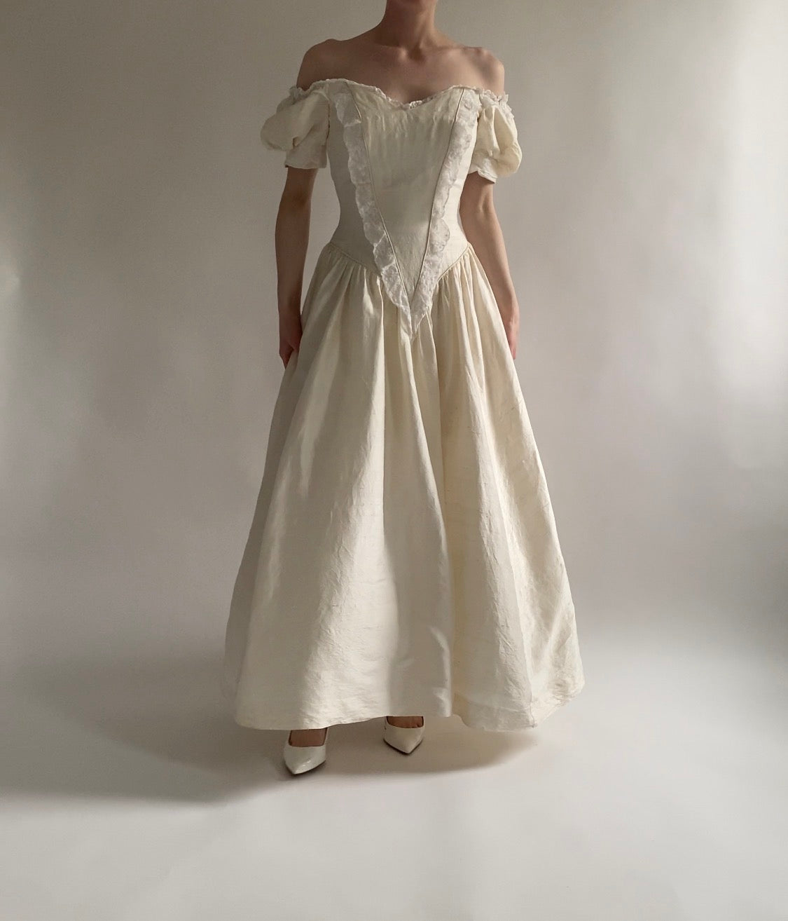 Vintage 90s Raw Silk Puff Sleeve Wedding Dress with Lace Accented Basque Bodice