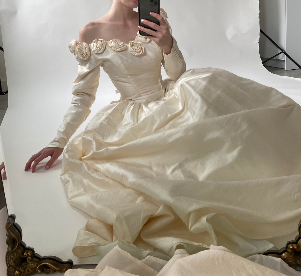 Vintage Rosette Wedding Dress
