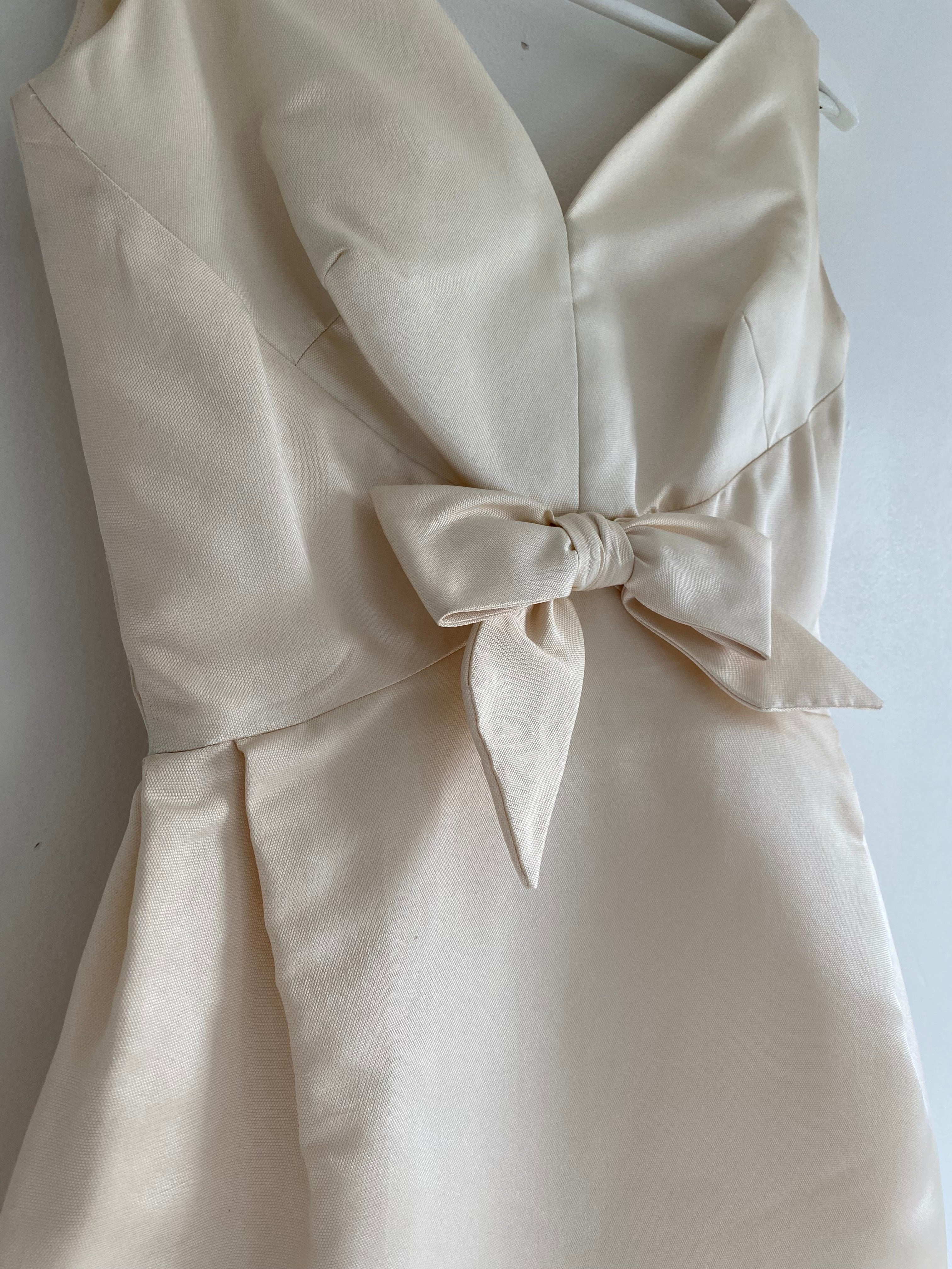 Vintage 1960s Wedding Dress