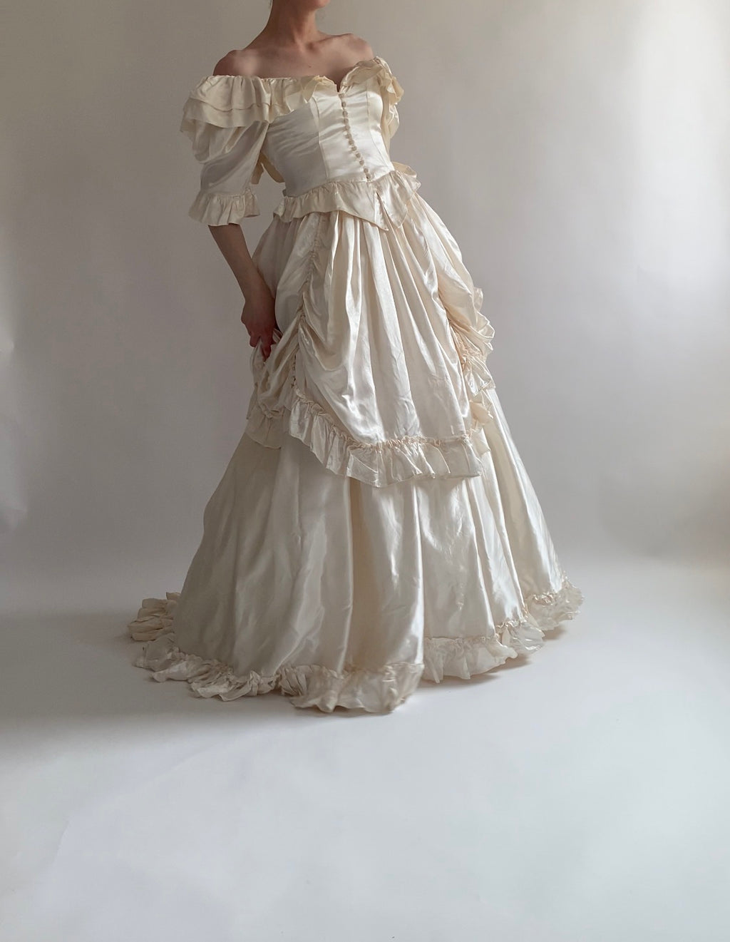 Vintage Victorian Inspired 1980s Wedding Dress in XS