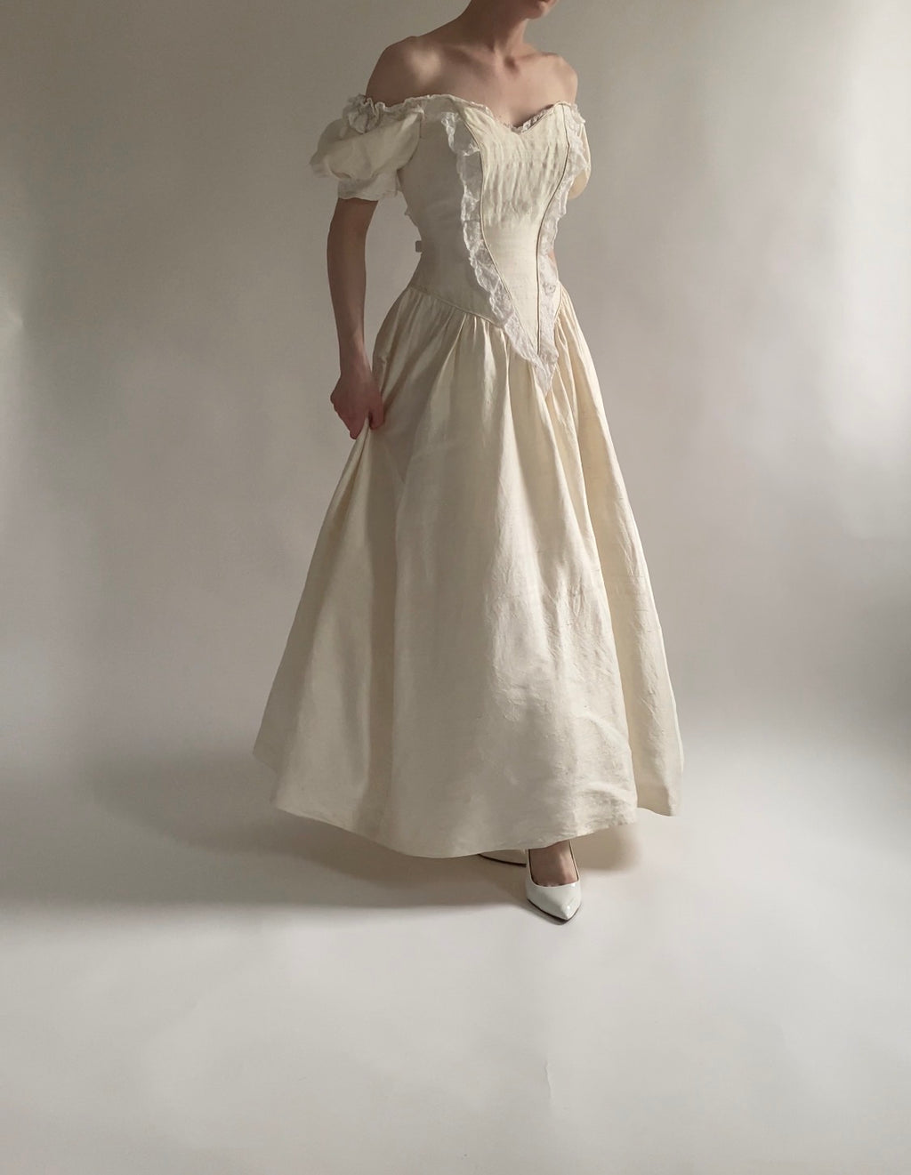 Vintage 90s Raw Silk Puff Sleeve Wedding Dress with Lace Accented Basque Bodice