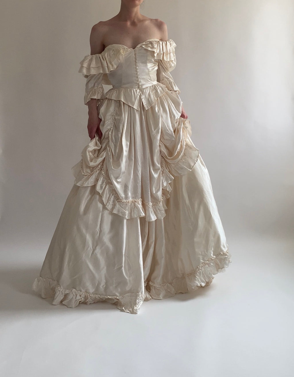 Vintage Victorian Inspired 1980s Wedding Dress in XS