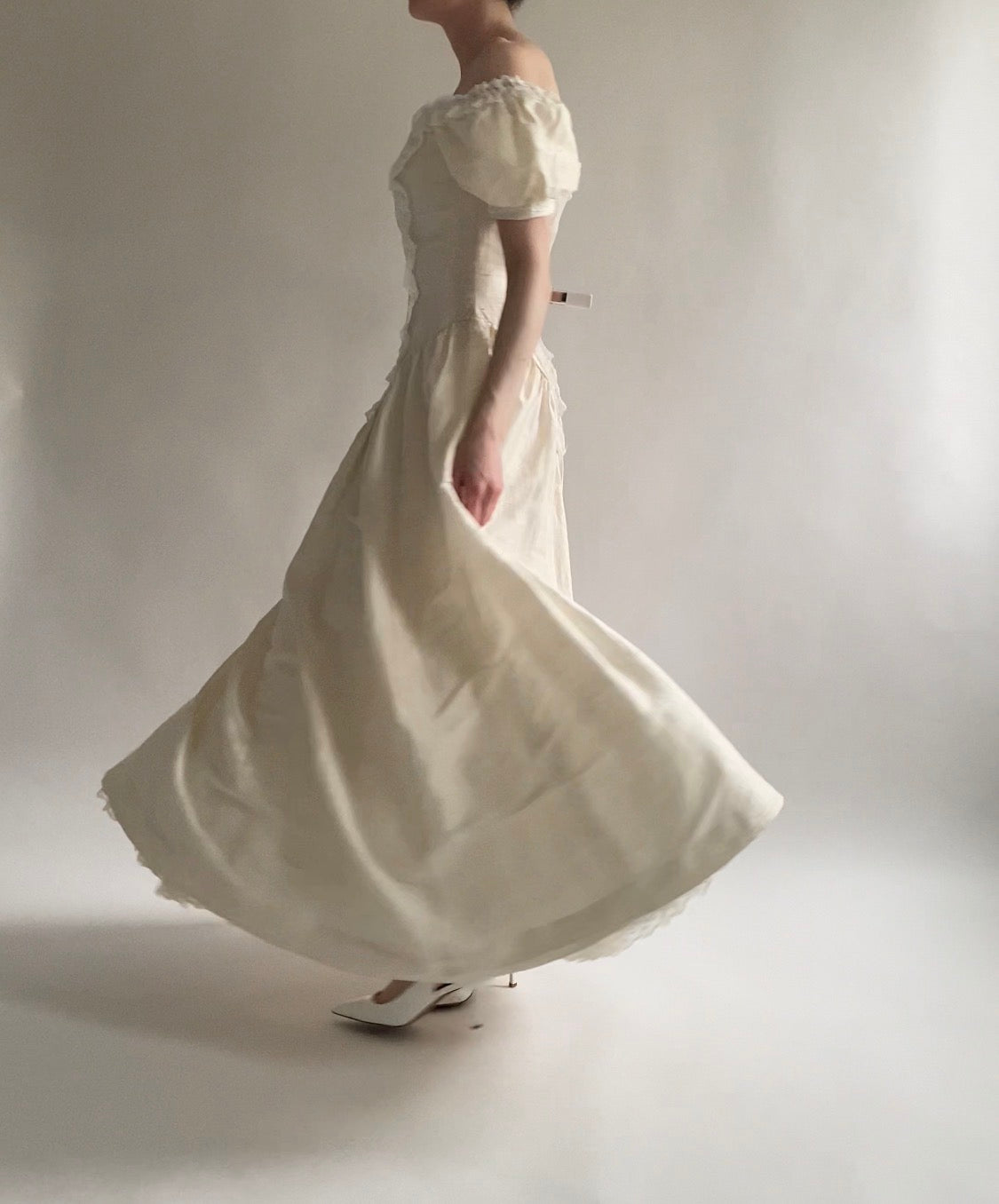Vintage 90s Raw Silk Puff Sleeve Wedding Dress with Lace Accented Basq – Dupioni Vintage