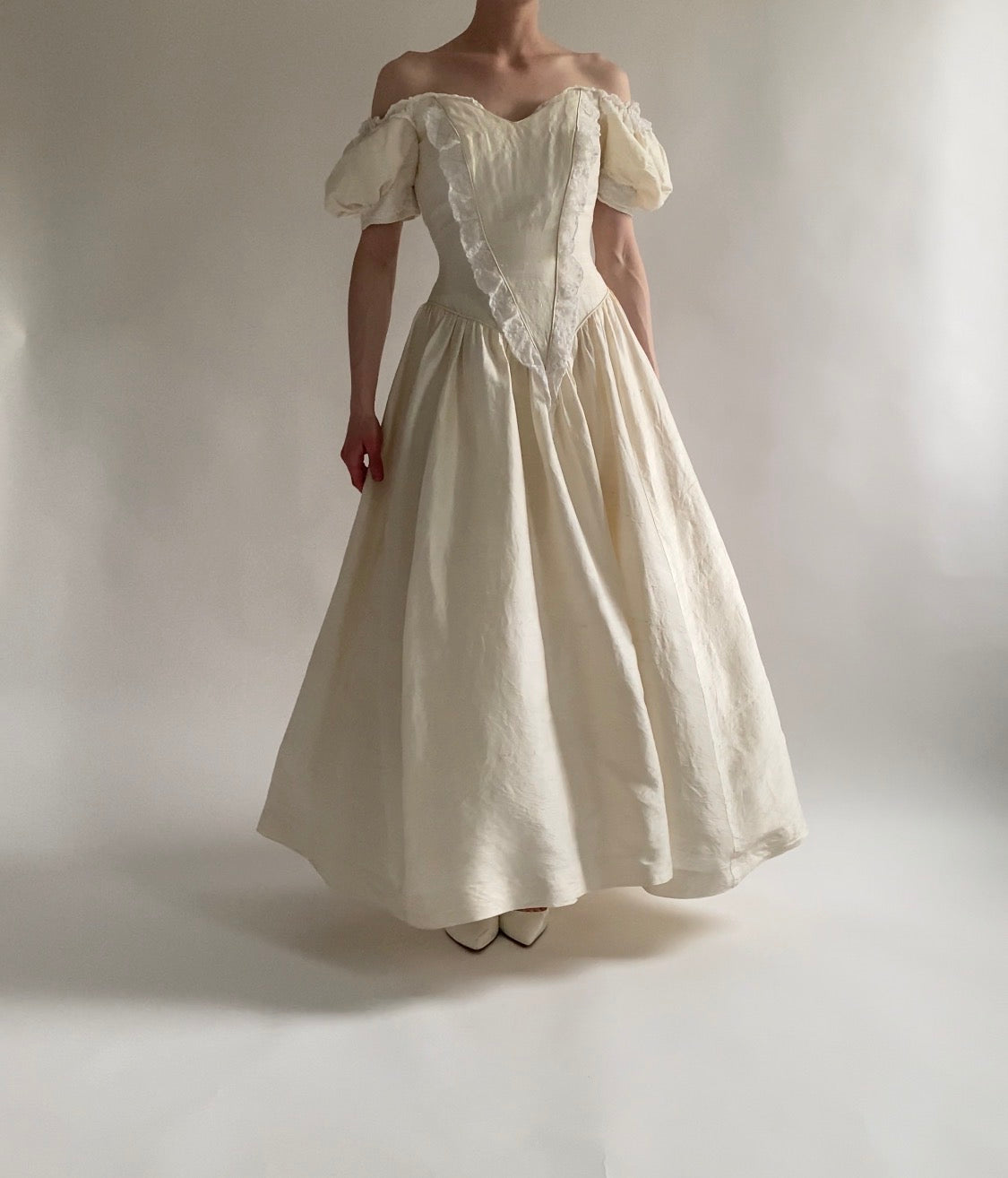 Vintage 90s Raw Silk Puff Sleeve Wedding Dress with Lace Accented Basque Bodice