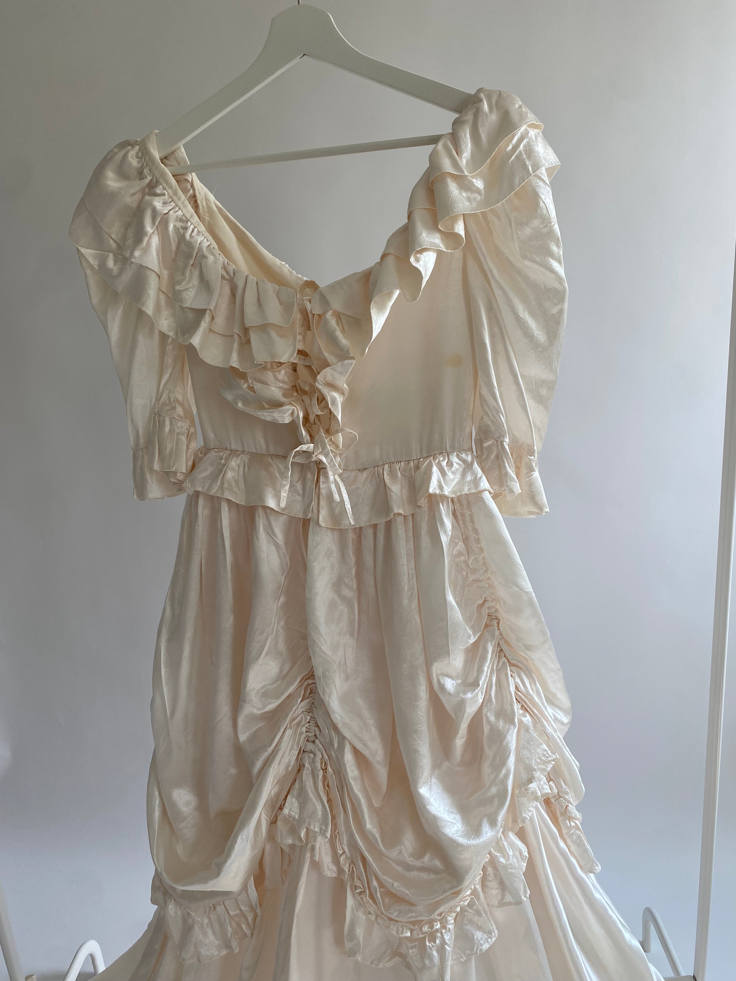 Vintage Victorian Inspired 1980s Wedding Dress in XS