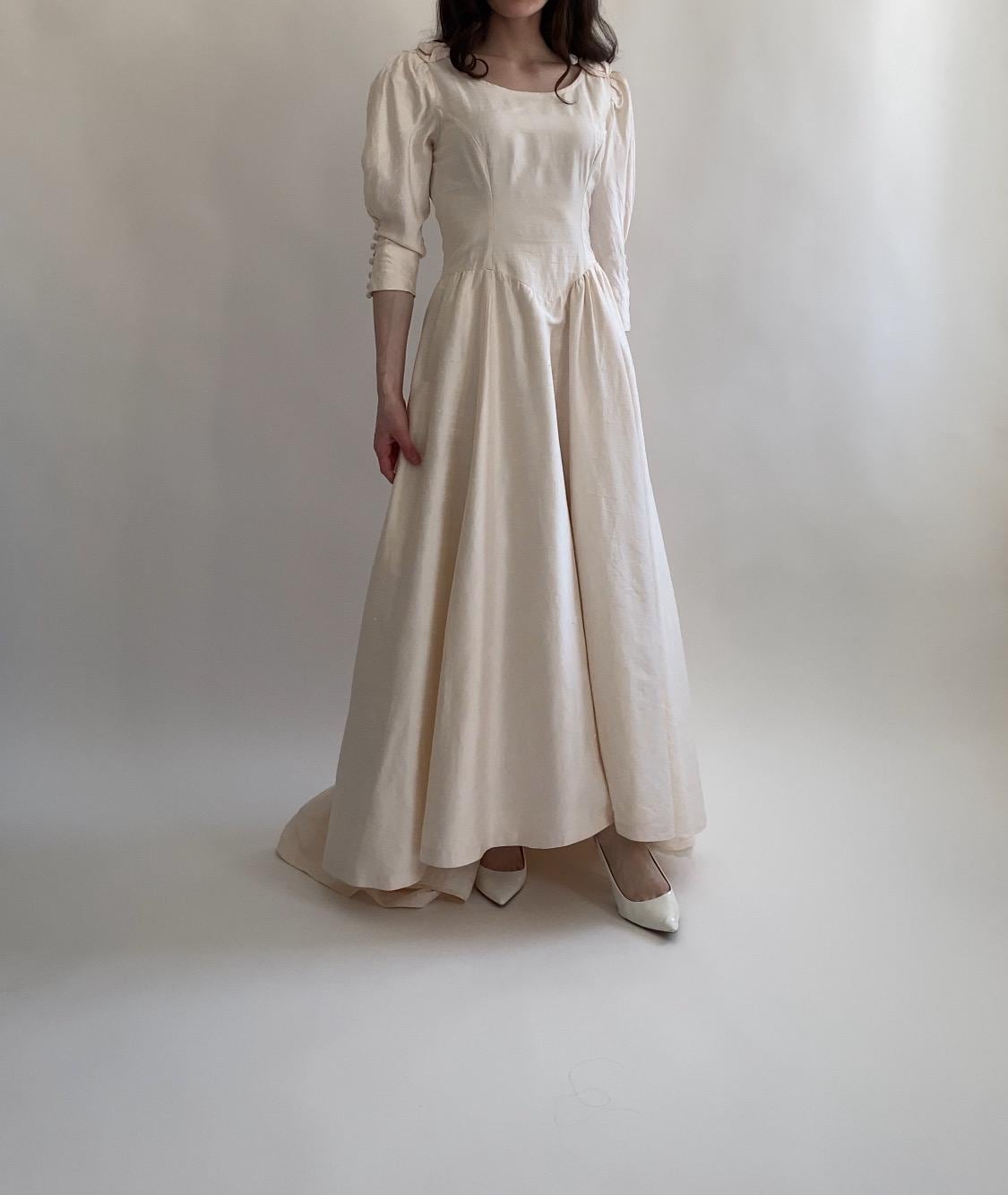 1990s Rosette Raw Silk Wedding Gown
