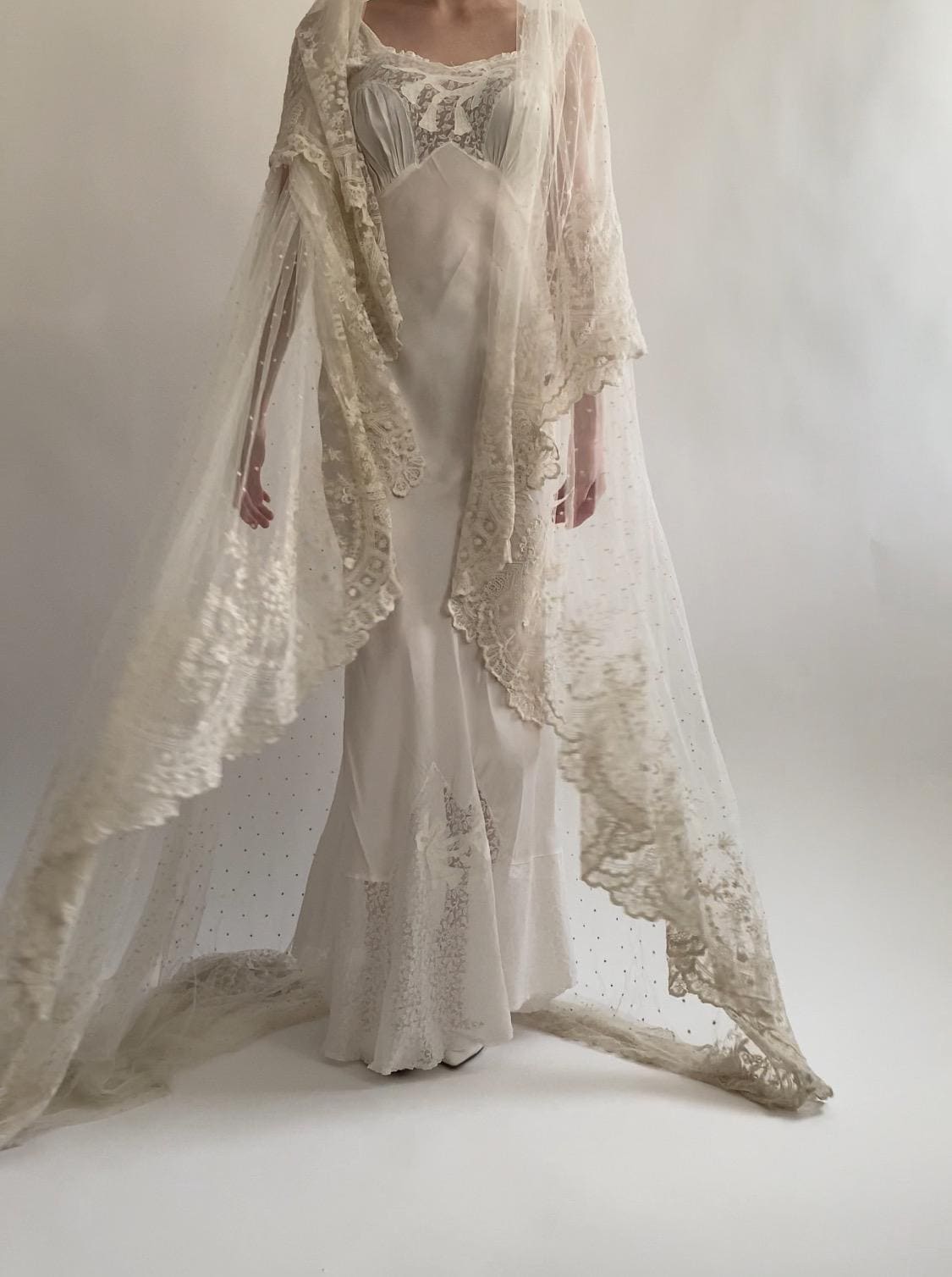 1930s Vintage Slip Dress with Lace and Embroidery Details