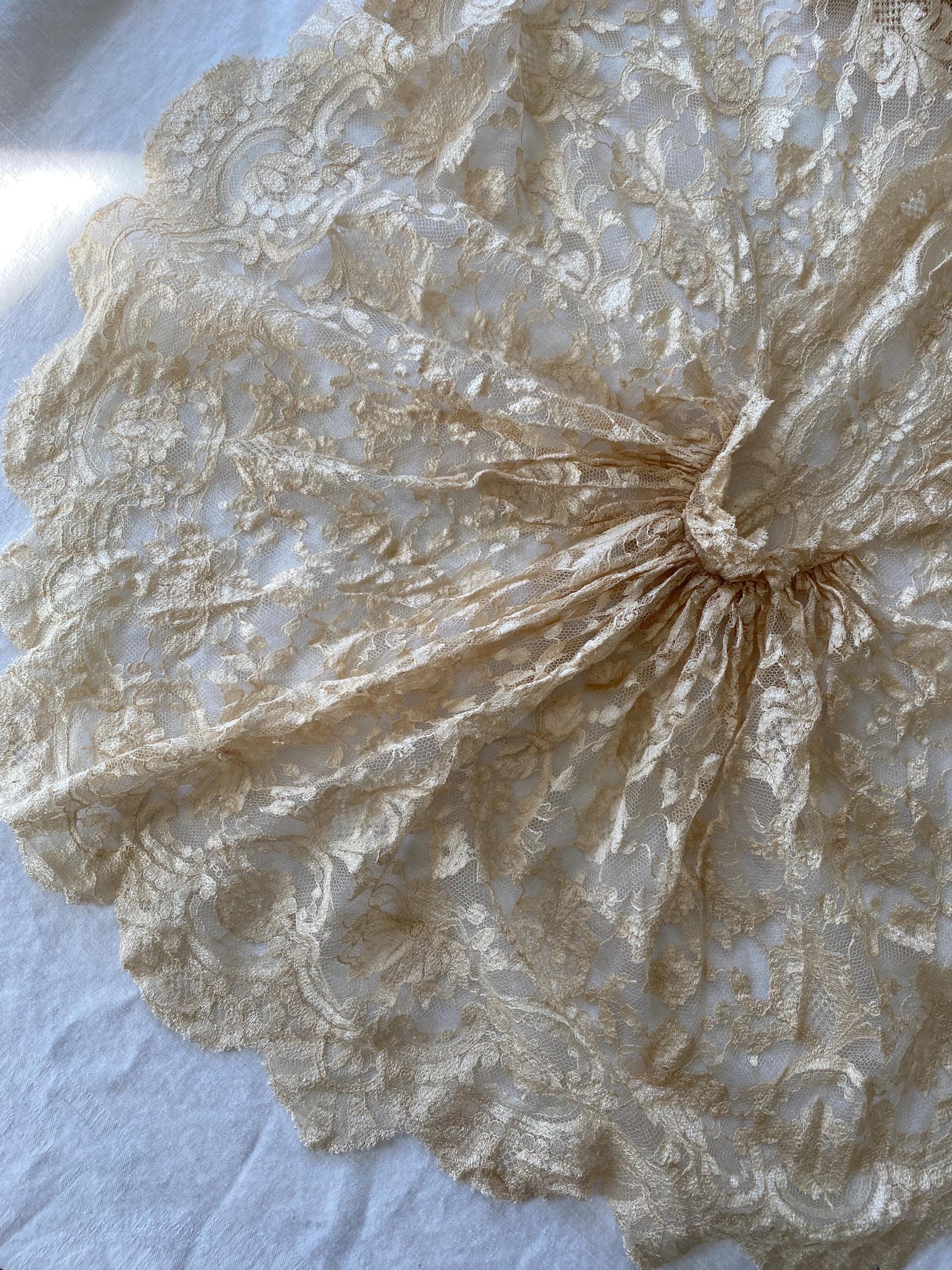 1930s Lace Wedding Veil